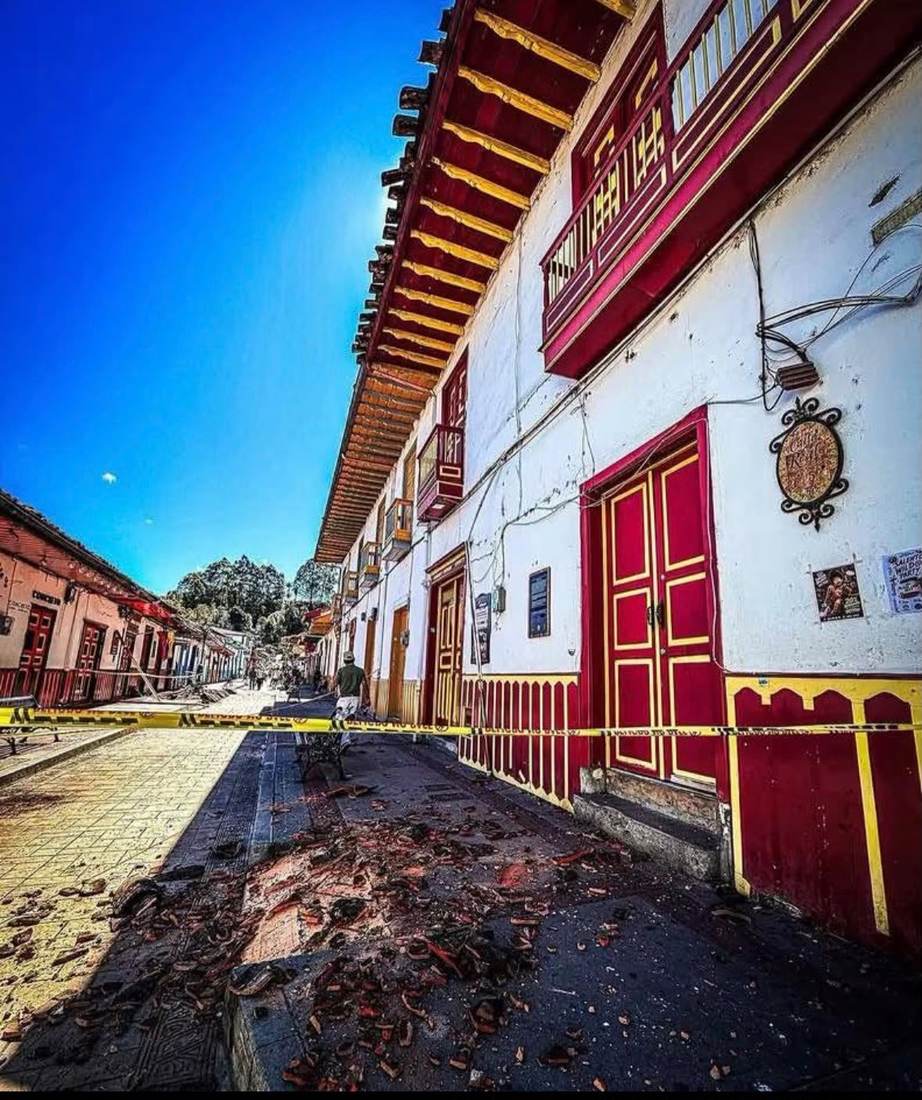 Salento · Calle Real tras el sismo
